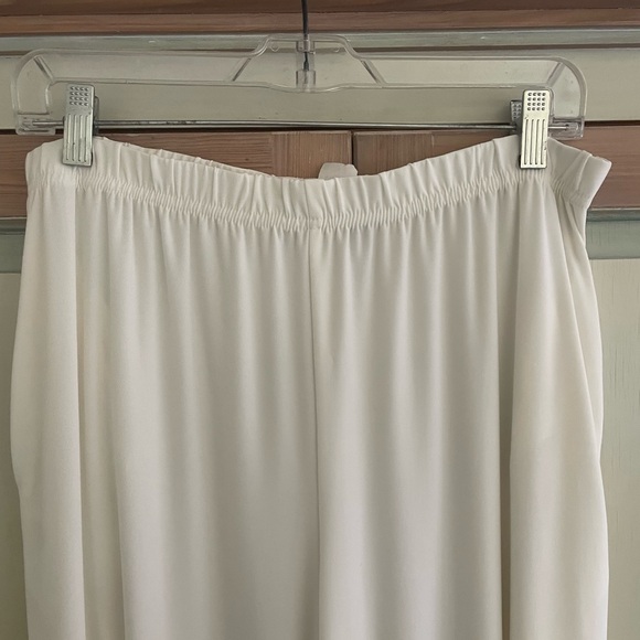 Yushi | Side pocket lounge pants. Off white. Elastic waist. Size Large - Picture 4 of 6